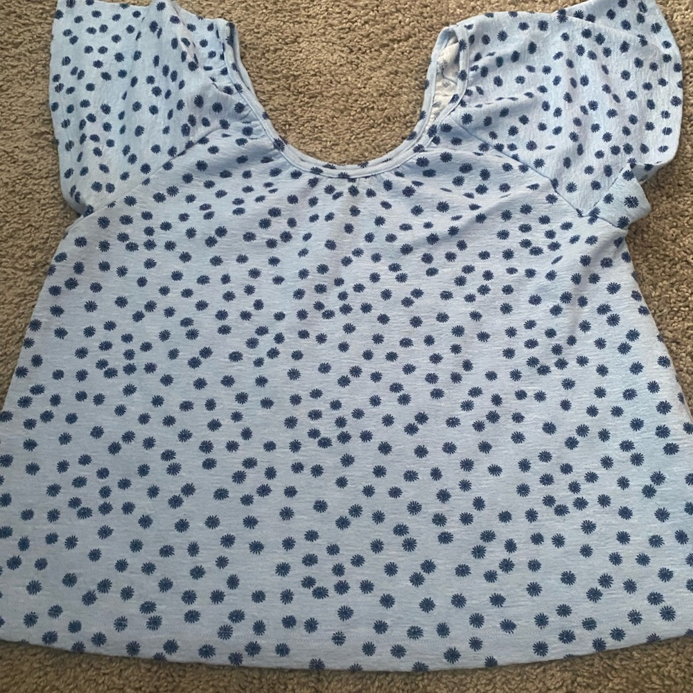 Banana Republic White and Black Flutter Sleeve Ruffled Blouse